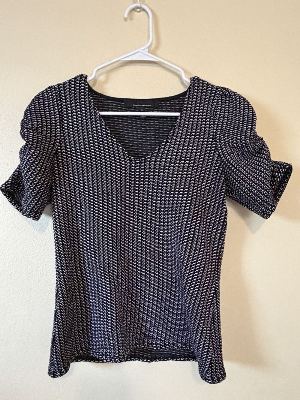 White House Black Market Shirt/Blouse Size S Black Textured Stretch